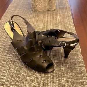 Bandalino black leather sandals size: 8 1/2